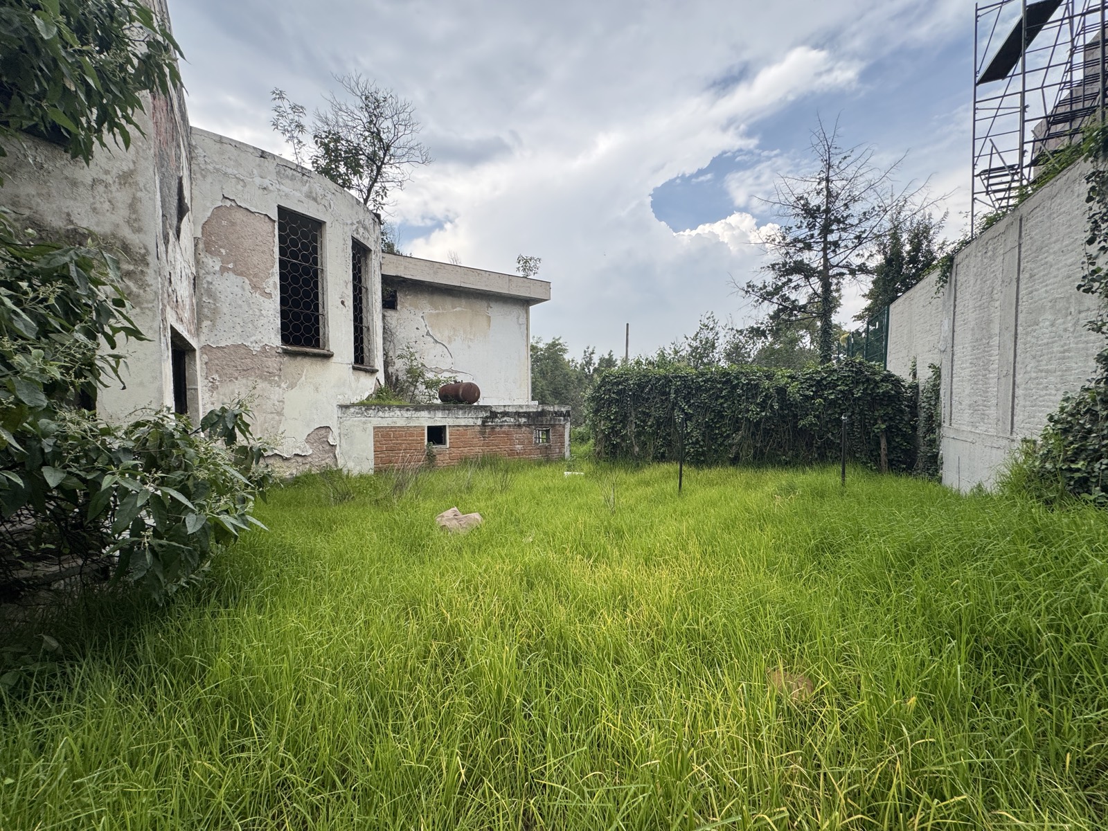 Fachada posterior, otro ángulo